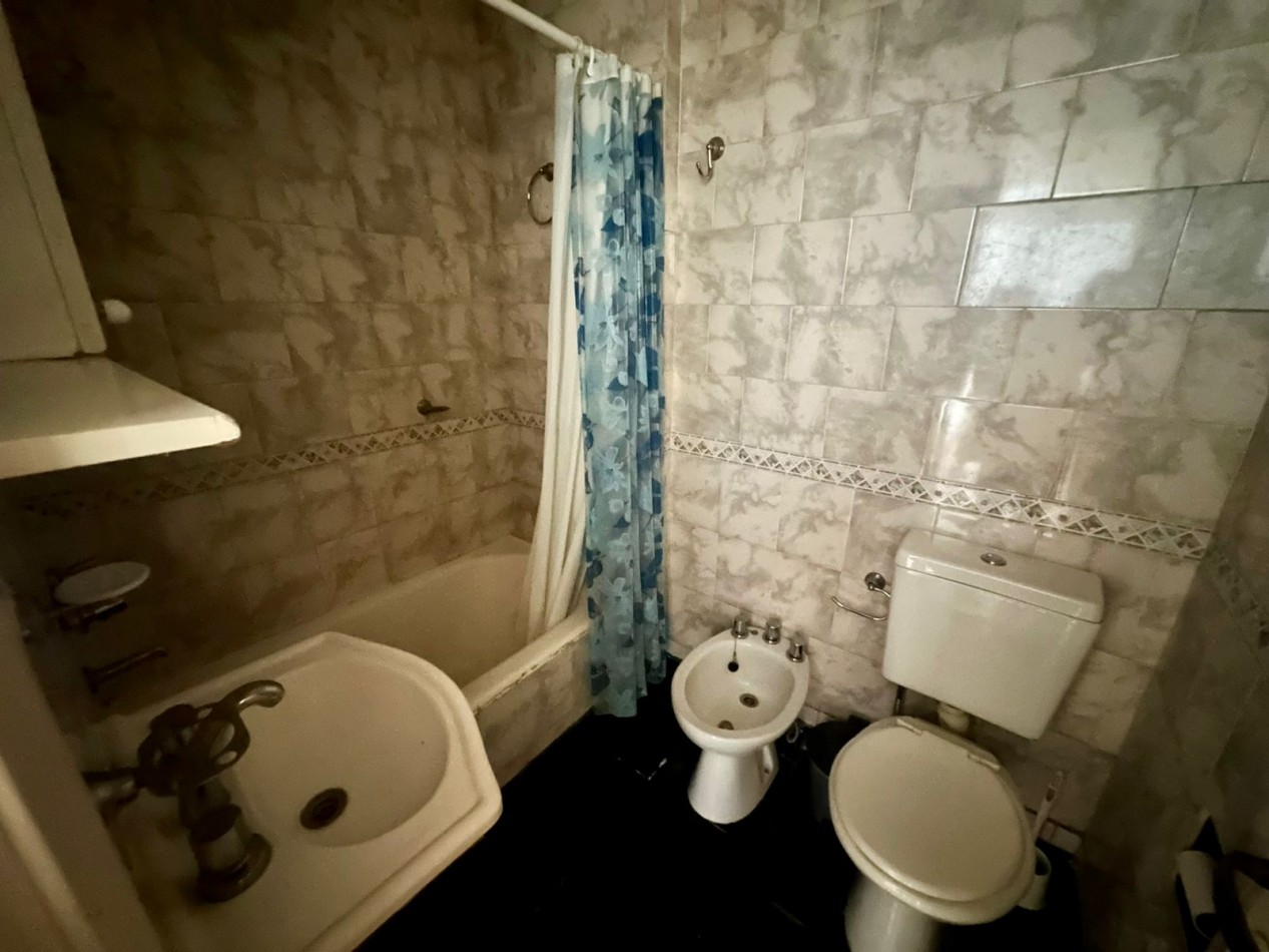 DEPTO 2 AMBIENTES - INTERNO - AV. PERALTA RAMOS e/ ARENALES Y LAMADRID