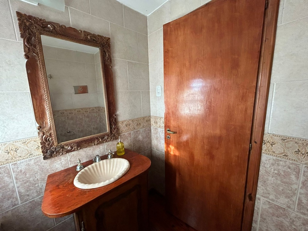 CASA 5 AMBIENTES CON PILETA CLIMATIZADA APTO CREDITO.