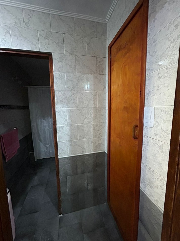 CASA 5 AMBIENTES CON PILETA CLIMATIZADA APTO CREDITO.