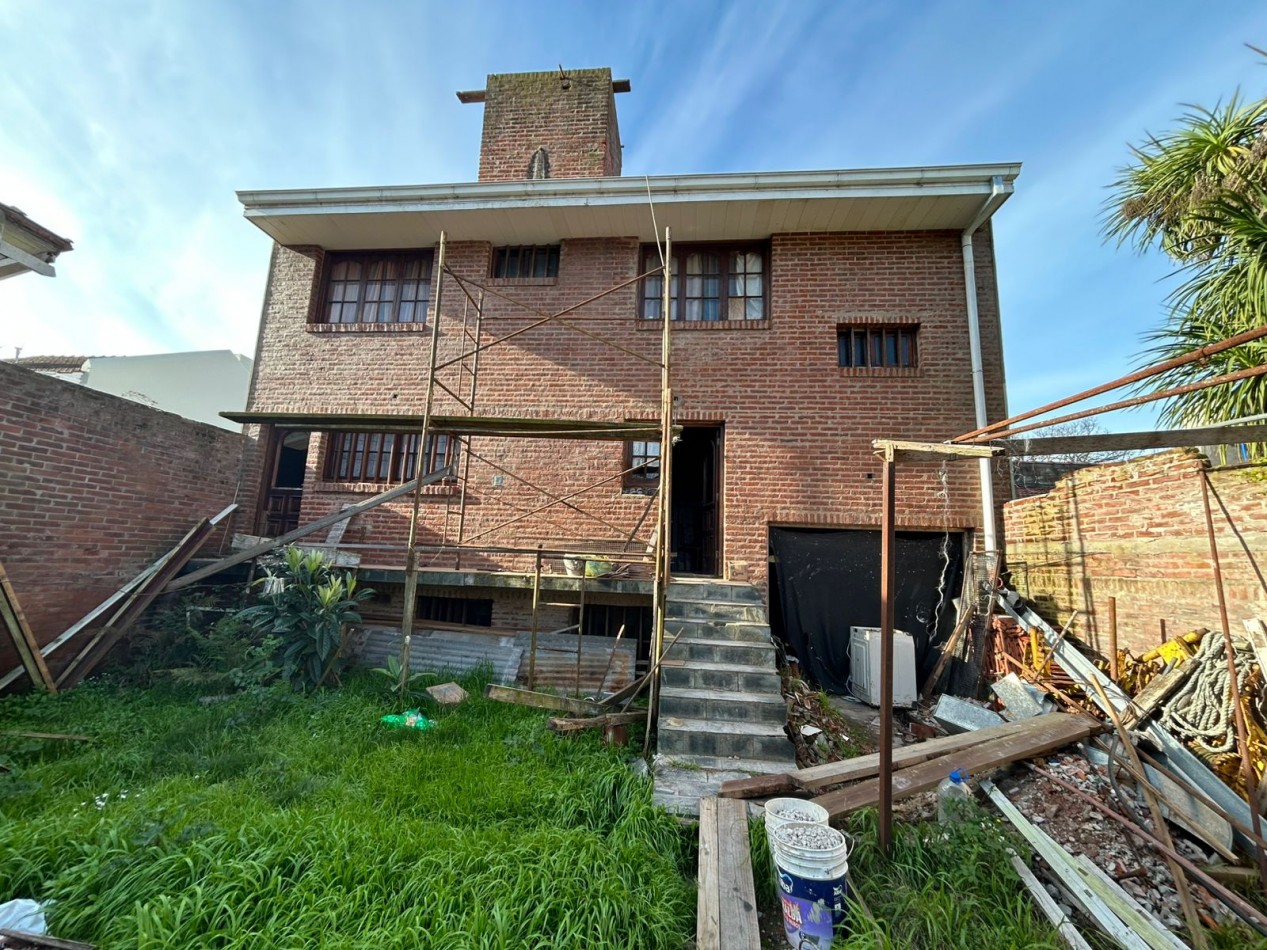 CASA 4 AMBIENTES A RECICLAR ZONA CONSTITUCION.