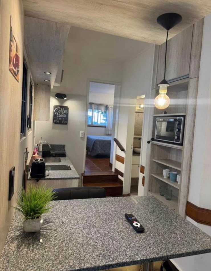 DEPARTAMENTO DOS AMBIENTES EN PLANTA BAJA CON PATIO ZONA GUEMES.