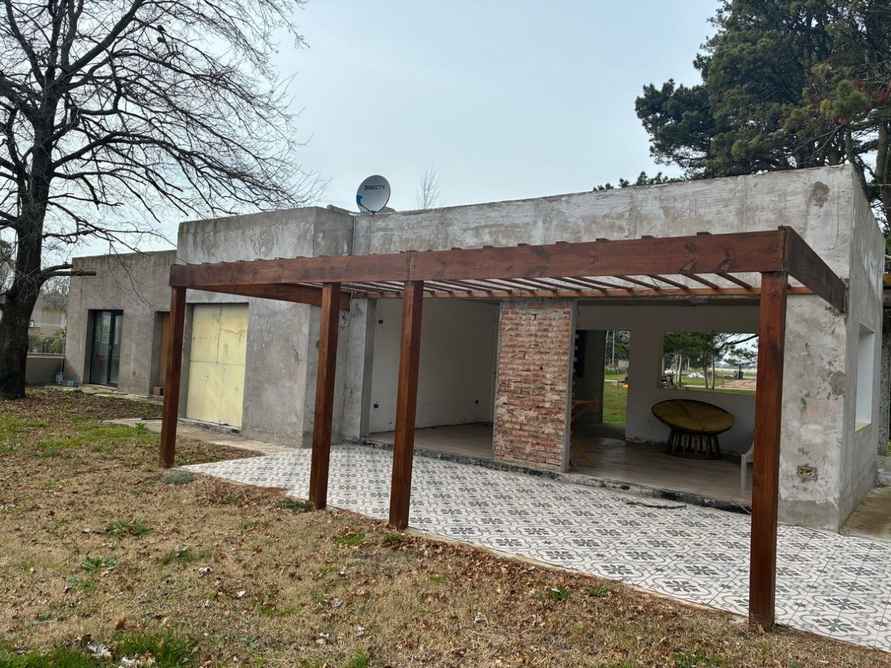 CASA 4 AMBIENTES  EN BARRIO PRIVADO COUNTRY COSTA DEL SOL.