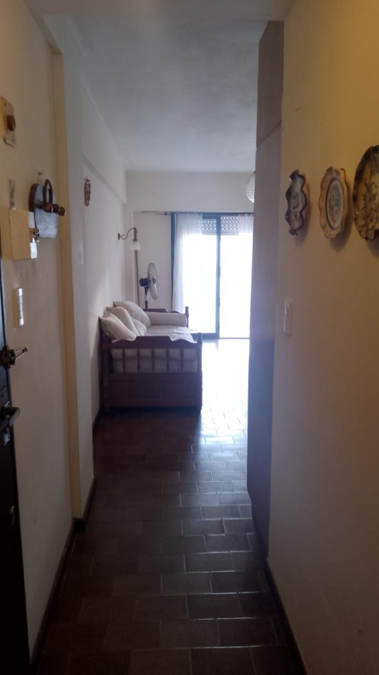 MONOAMBIENTE A LA CALLE ZONA LA PERLA APTO CREDITO.