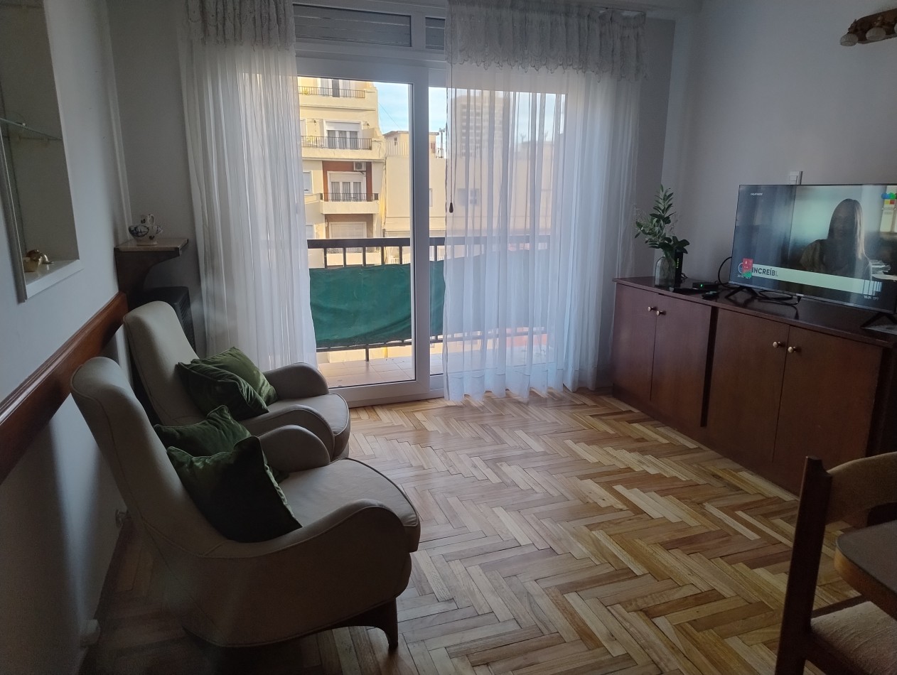 Departamento 3 amb mas dependencia al frente con balcon y cochera plaza colon 