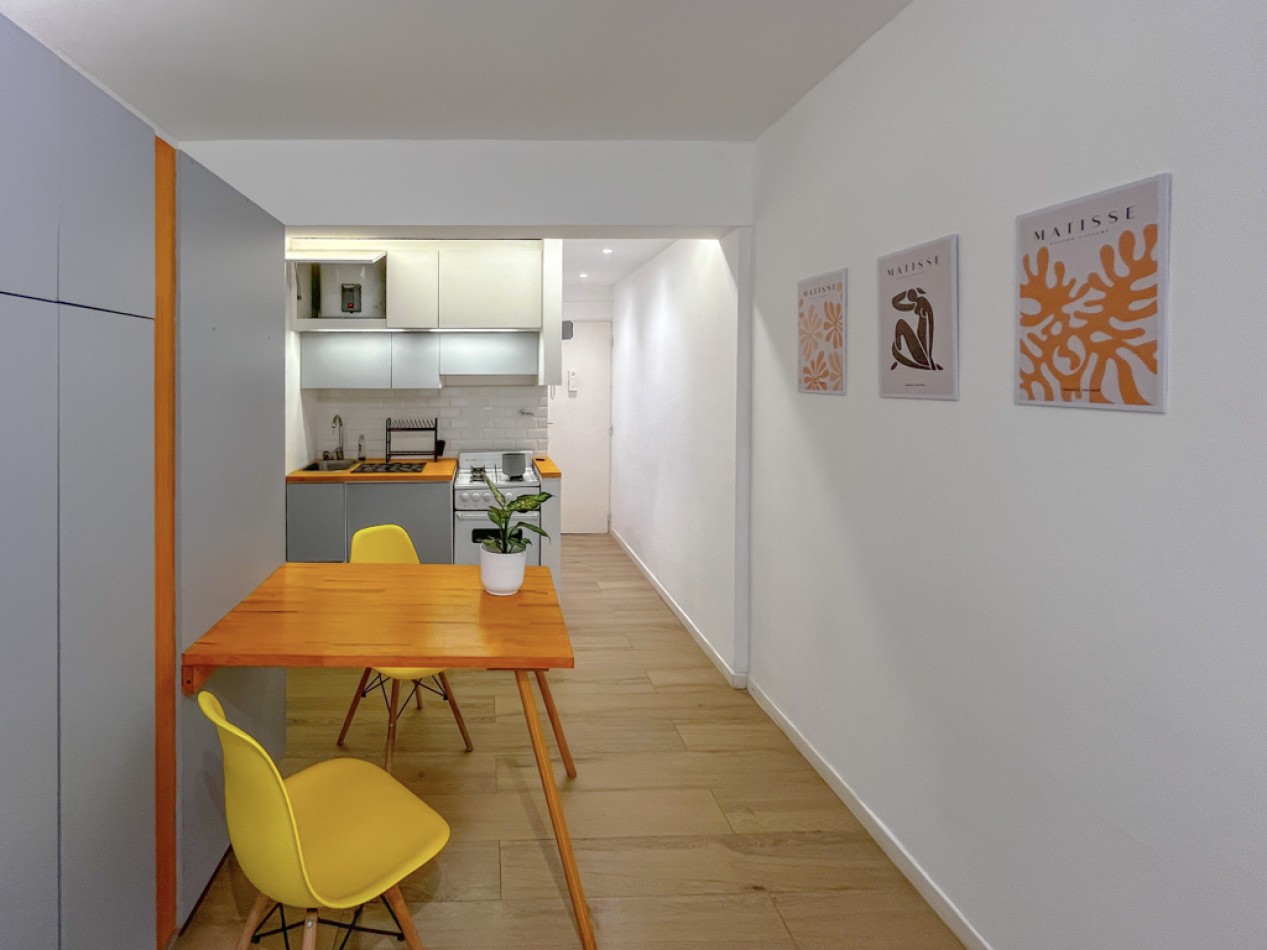 venta monoambiente a la calle con balcon