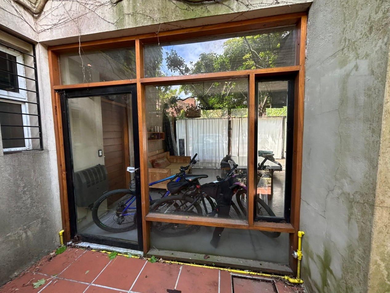 CASA EN PH TOTALMENTE INDEPENDIENTE 4 AMBIENTES CON ESCRITORIO QUINCHO CUBIERTO Y PARQUE .APTO CREDITO