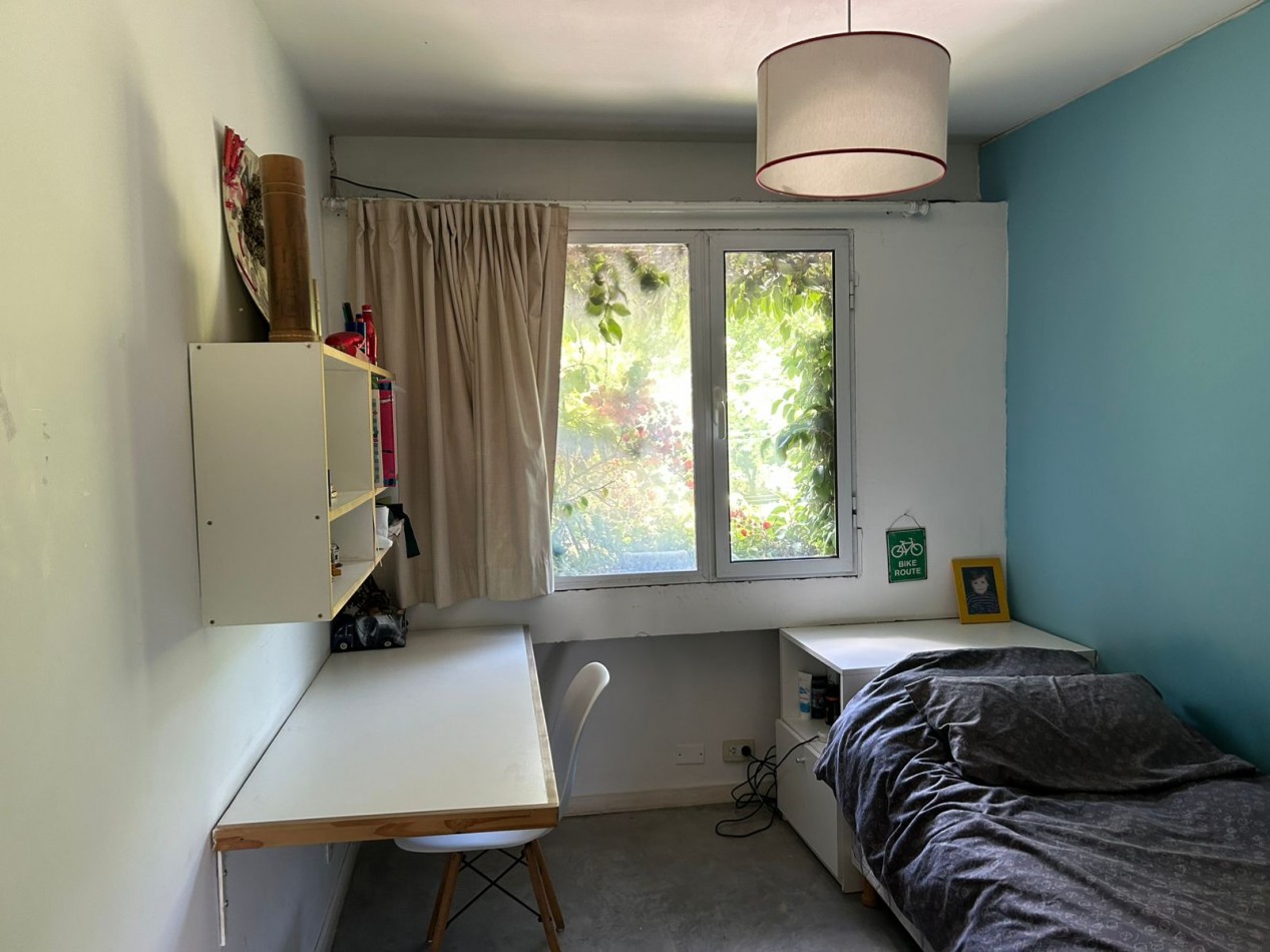 CASA EN PH TOTALMENTE INDEPENDIENTE 4 AMBIENTES CON ESCRITORIO QUINCHO CUBIERTO Y PARQUE .APTO CREDITO