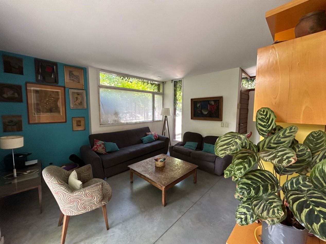 CASA EN PH TOTALMENTE INDEPENDIENTE 4 AMBIENTES CON ESCRITORIO QUINCHO CUBIERTO Y PARQUE .APTO CREDITO