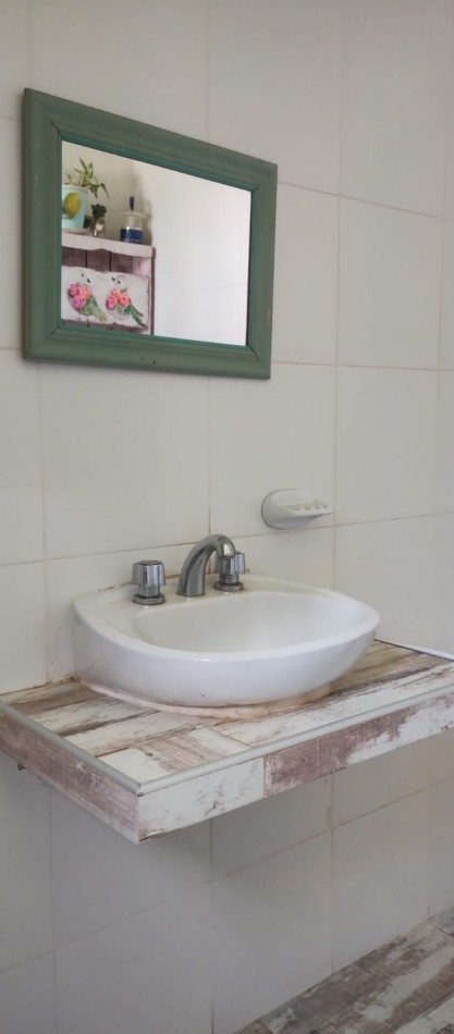 CASA DOS AMBIENTES CON PARQUE .LOS ACANTILADOS 