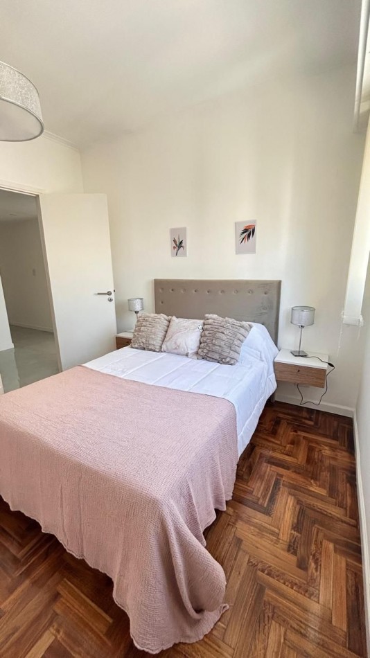 DEPARTAMENTO 3 AMBIENTES CON BALCON RECICLADO TOTALMENTE EQUIPADO.