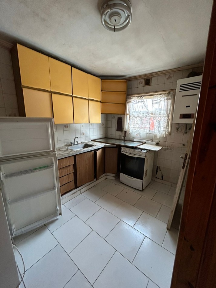 PH 3 AMBIENTES CON PATIO A RECICLAR.ZONA FACULTAD