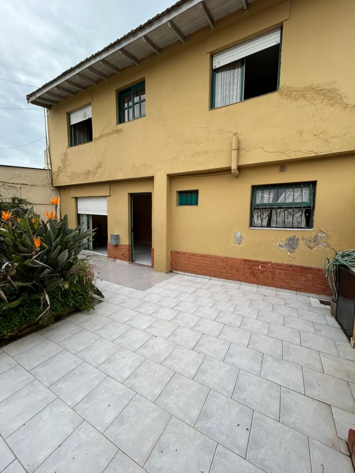 PH 3 AMBIENTES CON PATIO A RECICLAR.ZONA FACULTAD