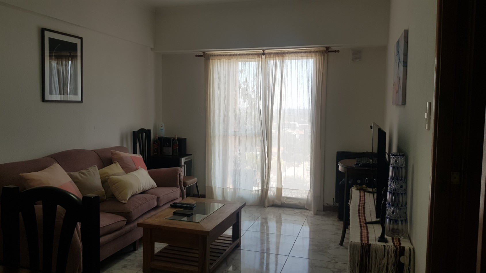 Tres ambientes con balcon saliente vista abierta