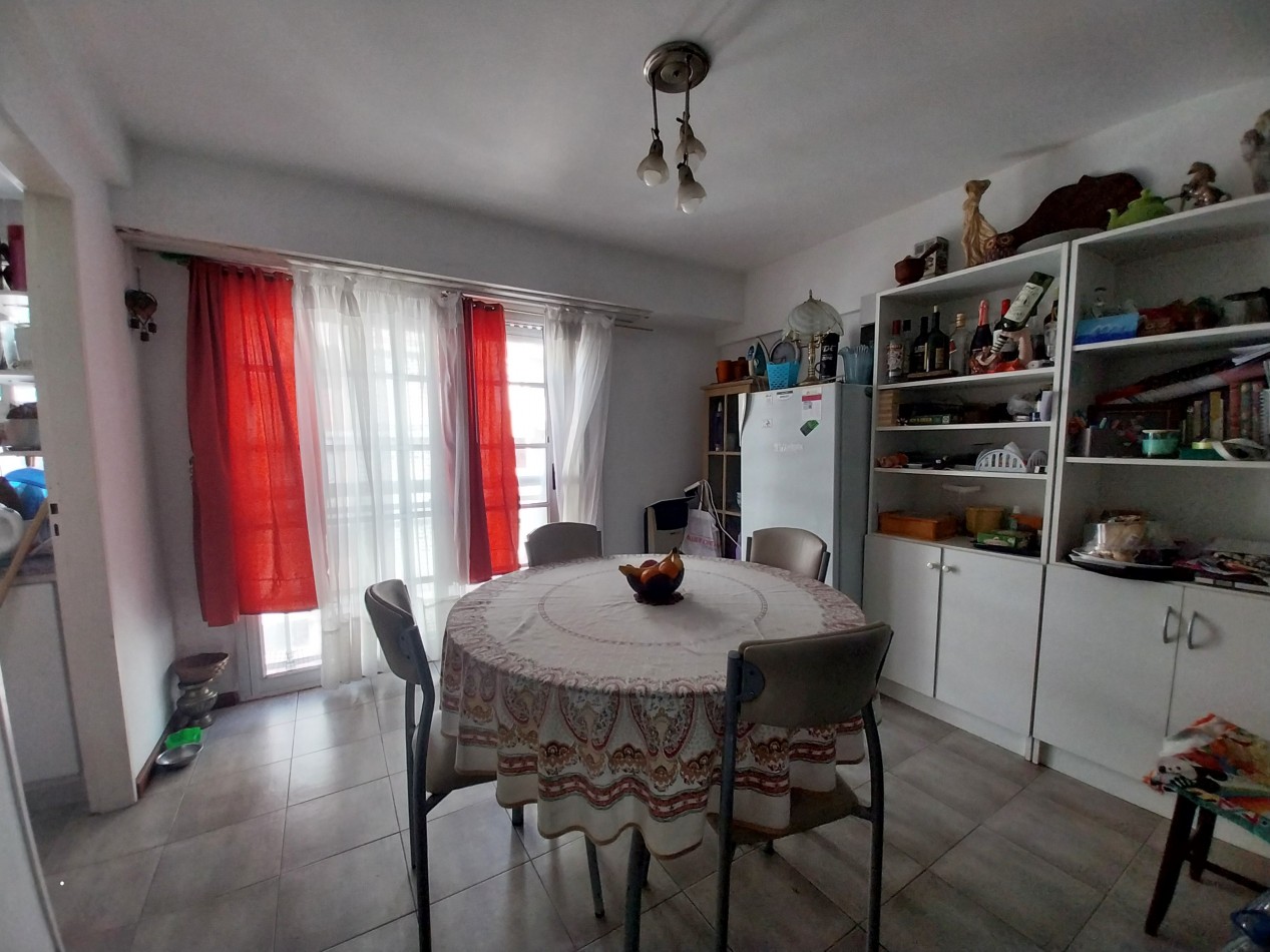 VENTA! DEPTO 3 AMB AL FRENTE CON BALCON FRANCES Y COCHERA