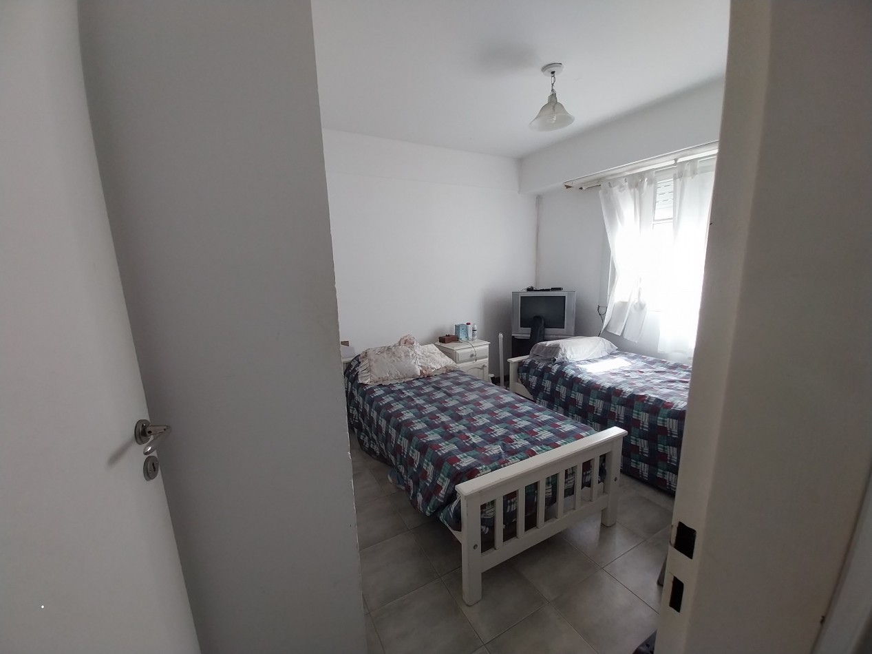 VENTA! DEPTO 3 AMB AL FRENTE CON BALCON FRANCES Y COCHERA