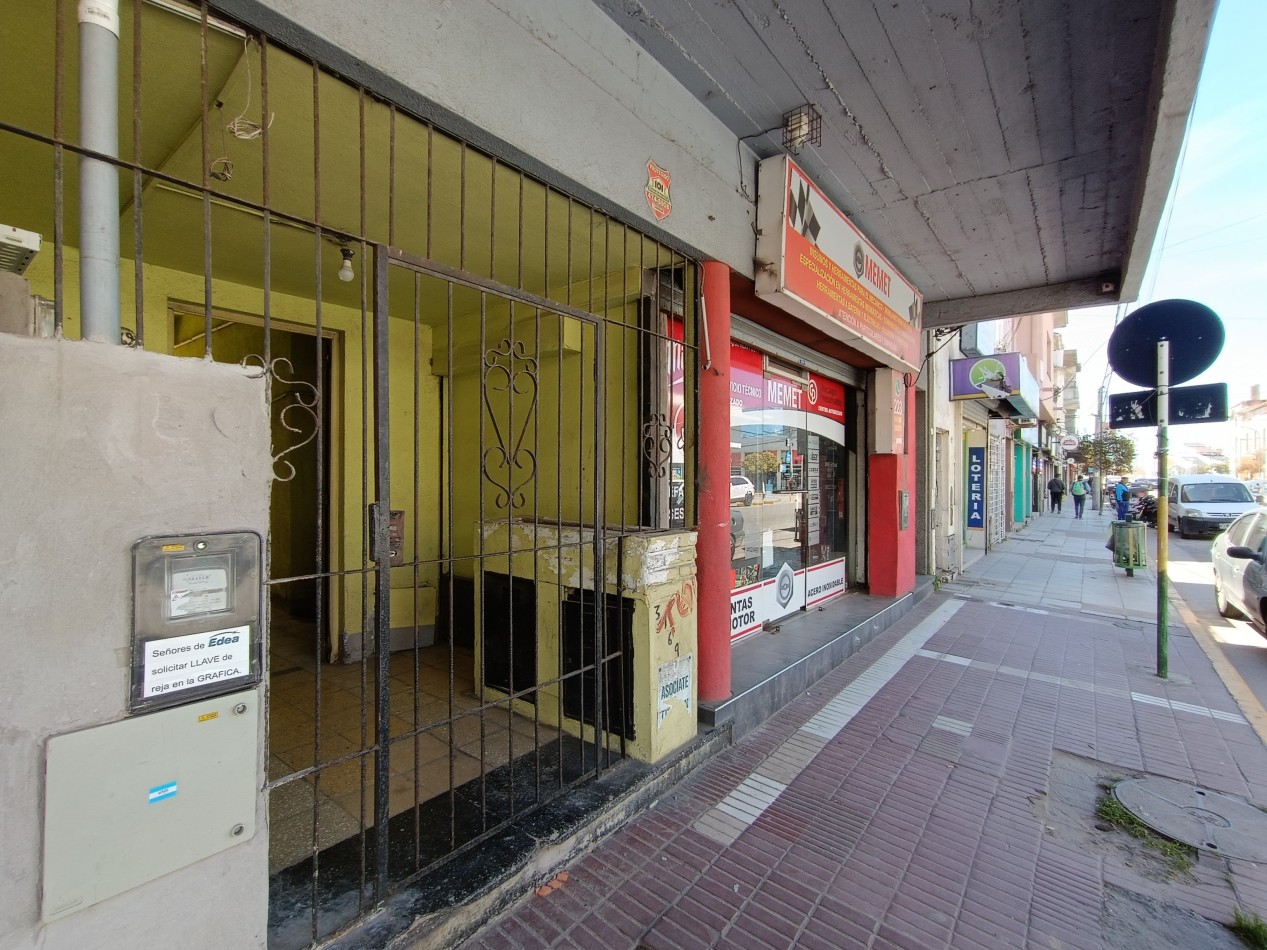 VENTA OPORTUNIDAD DEPARTAMENTO PH 3 AMBIENTES A UNA CUADRA DE LA COSTA ZONA COMERCIAL 