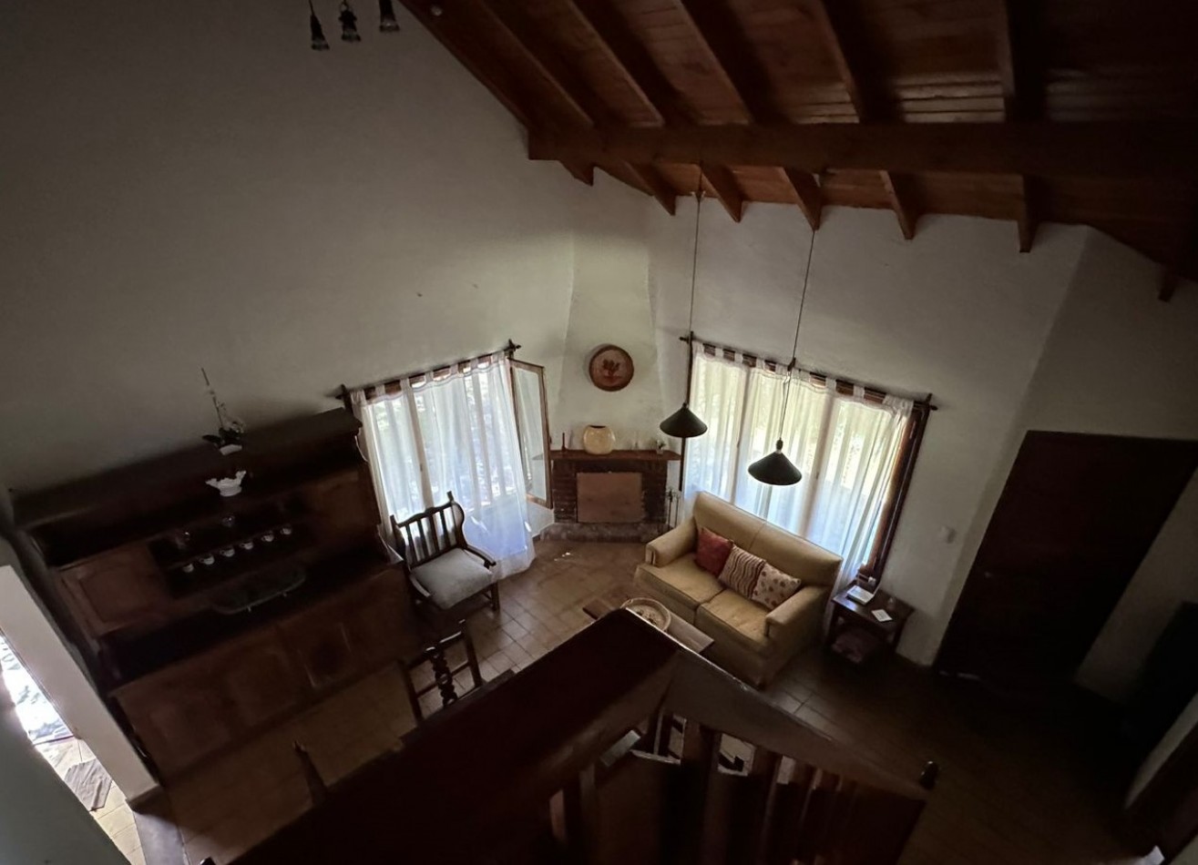 CASA CON GRAN PARQUE SOBRE DOS LOTES - SIERRA DE LOS PADRES