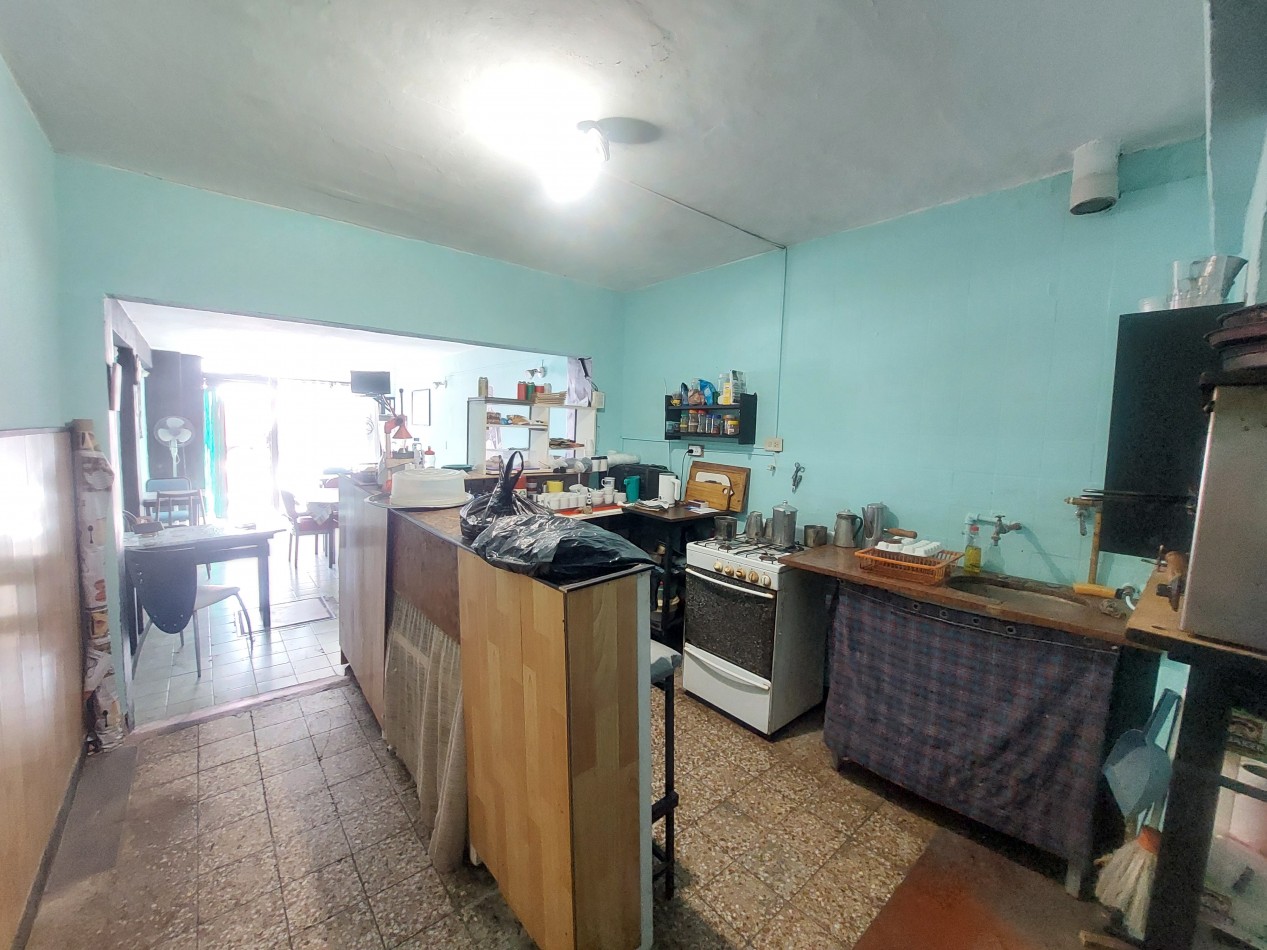 Local comercial con patio.