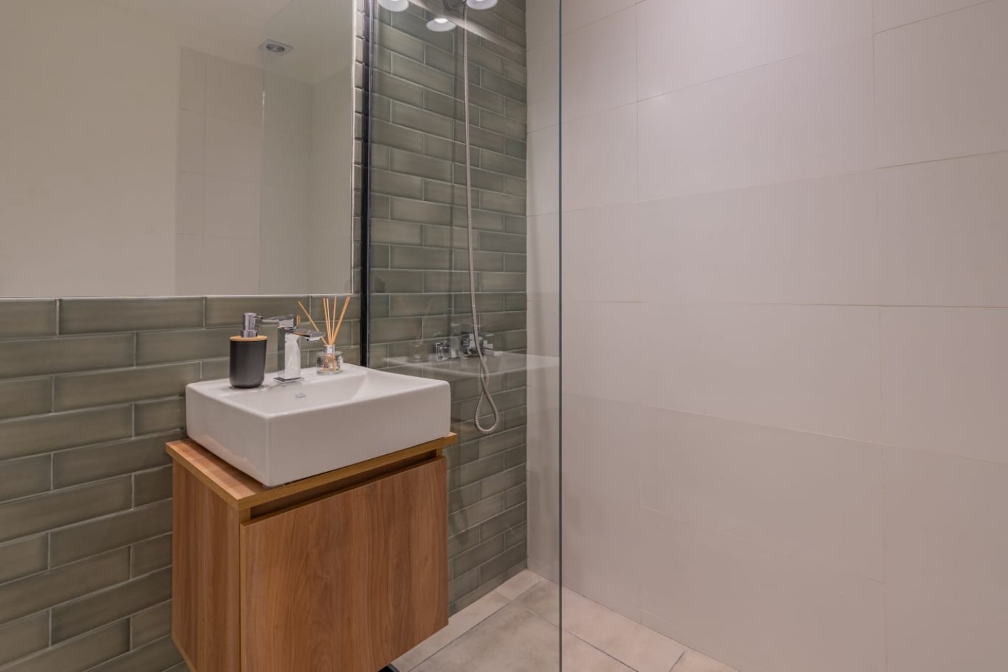 Venta departamento 2 ambientes a estrenar con balcon, parrilla y opcion de cochera