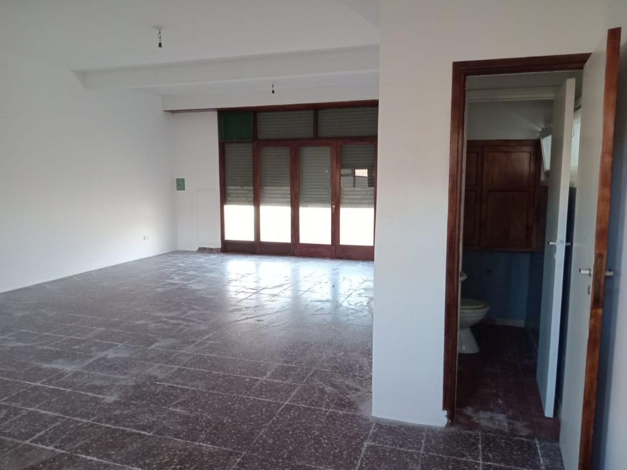 LOCAL  -ZONA GABOTO Y GALICIA