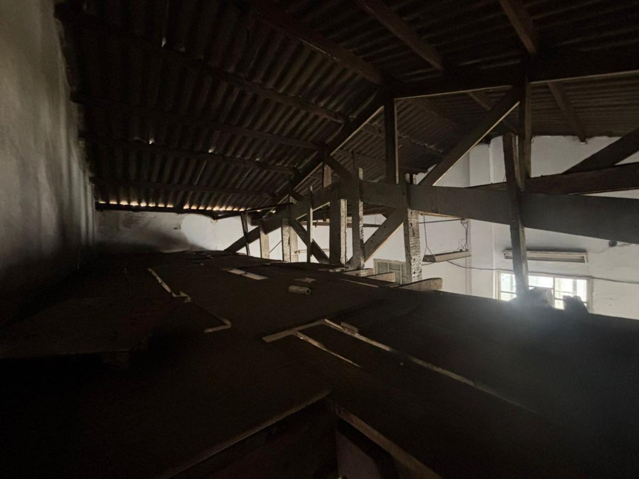 LOCAL  -ZONA GABOTO Y GALICIA