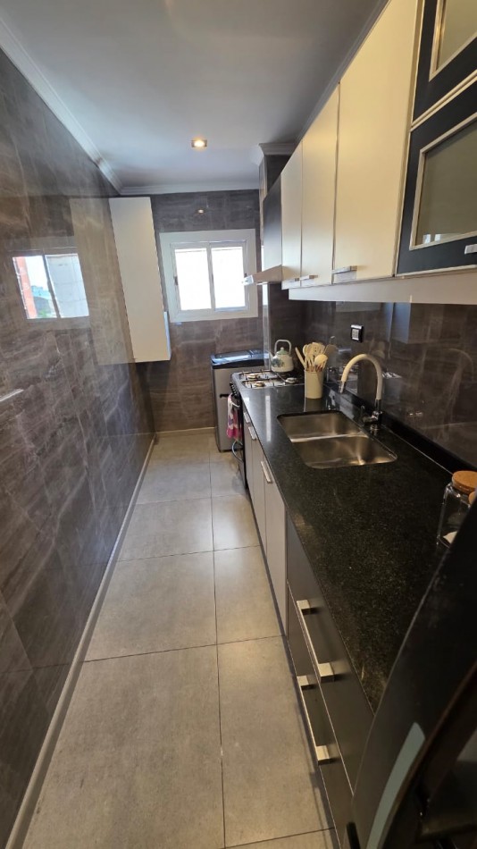 Departamento 3 ambientes c/espacio de cochera zona Plaza Mitre