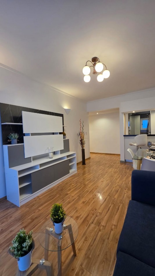 Departamento 3 ambientes c/espacio de cochera zona Plaza Mitre