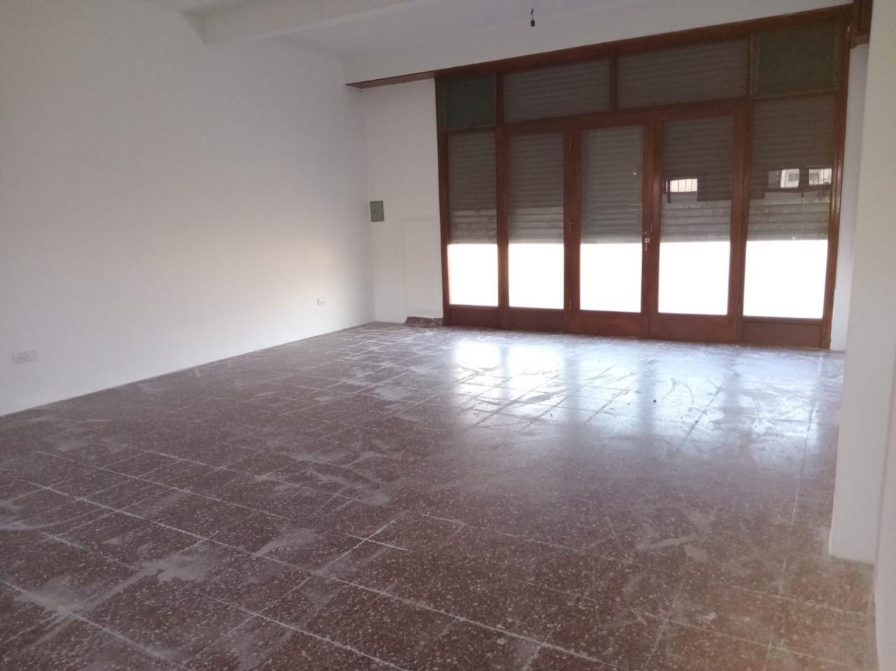 LOCAL  -ZONA GABOTO Y GALICIA