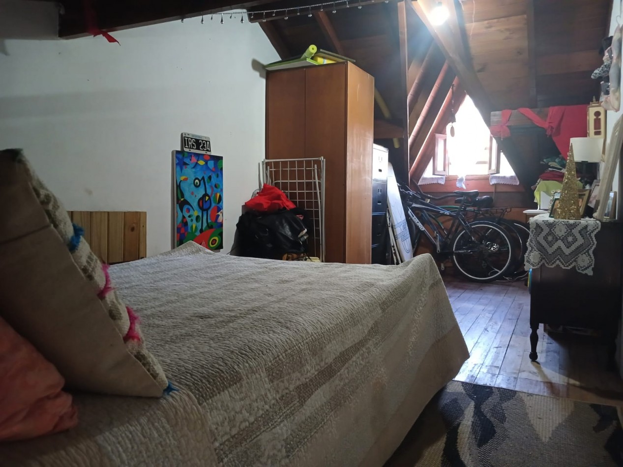 Venta casa 4 ambientes, garaje, parque y piscina, Caisamar