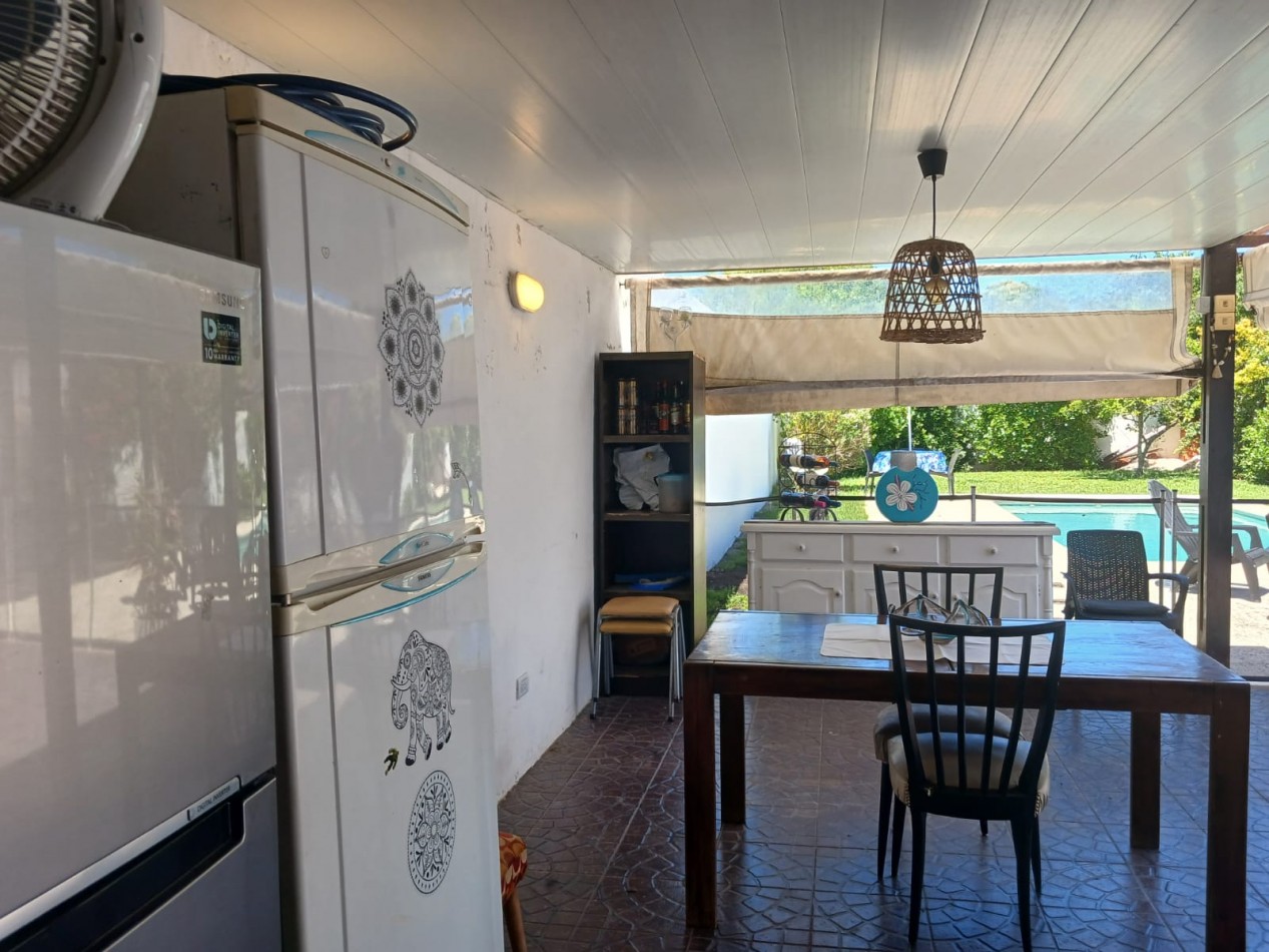 Venta casa 4 ambientes, garaje, parque y piscina, Caisamar