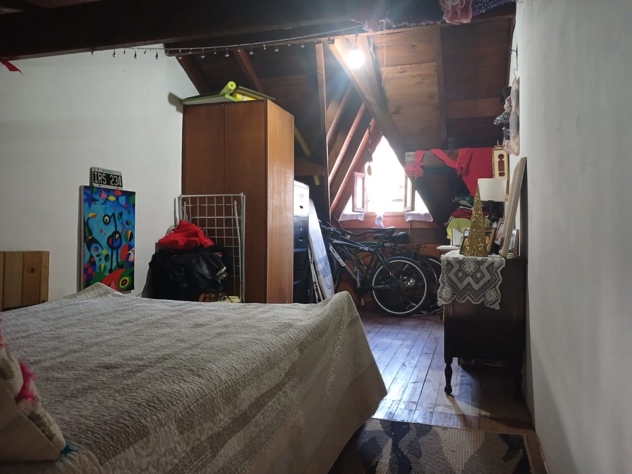 Venta casa 4 ambientes, garaje, parque y piscina, Caisamar