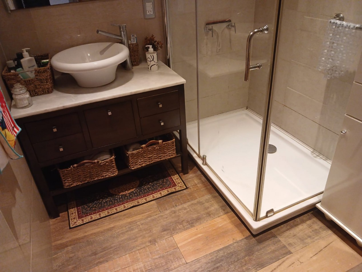 Venta casa 4 ambientes, garaje, parque y piscina, Caisamar