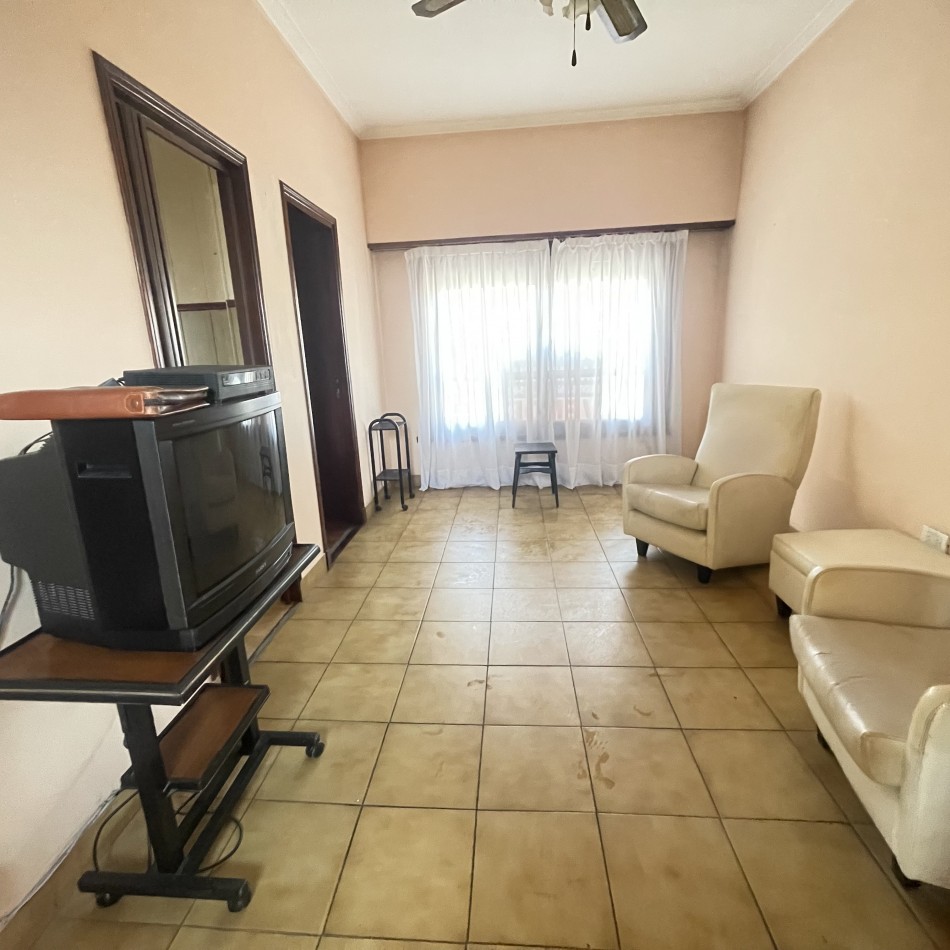 PH 3 AMBIENTES AL FRENTE -PATIO PARRILLA