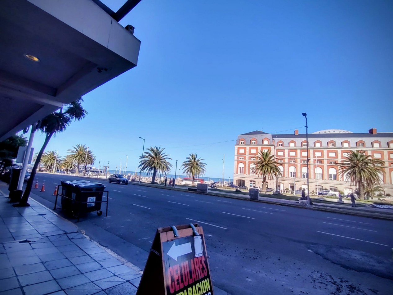 Venta departamento dos ambientes lateral zona centro