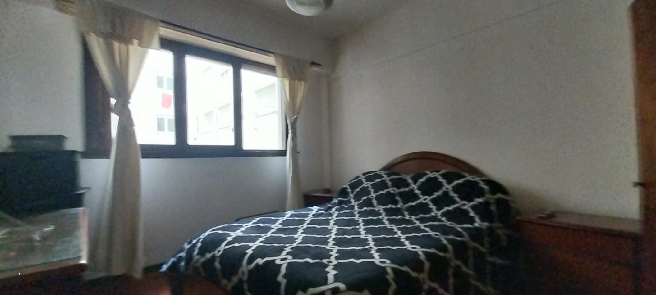 VENTA DEPTO 2 AMB CON DEPENDECIA Y LAVADERO. BALCON SALIENTE AL FRENTE. PLAZA COLON