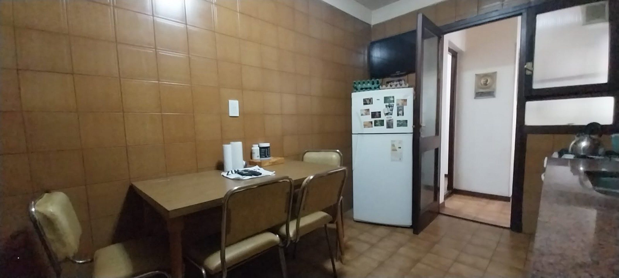 VENTA DEPTO 2 AMB CON DEPENDECIA Y LAVADERO. BALCON SALIENTE AL FRENTE. PLAZA COLON