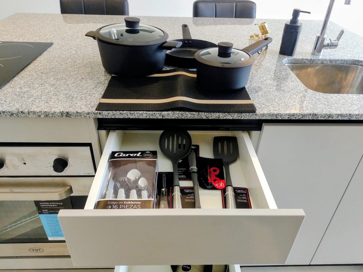 Alquiler departamento a estrenar con cochera, zona Aldrey