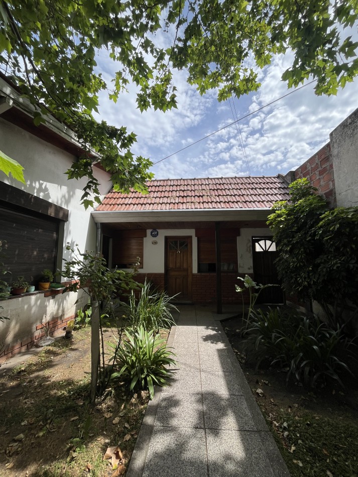 VENTA DOS PH 2 Y 3 AMBIENTES A RECICLAR EN POMPEYA. VENTA EN BLOCK APTO CREDITO