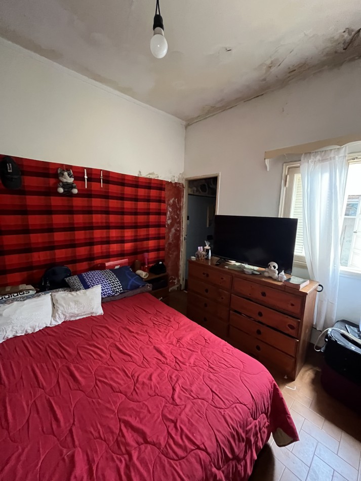 VENTA DOS PH 2 Y 3 AMBIENTES A RECICLAR EN POMPEYA. VENTA EN BLOCK APTO CREDITO