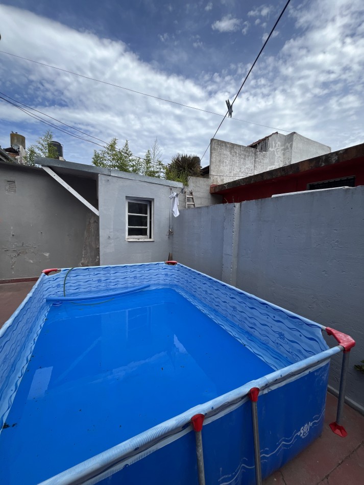 VENTA DOS PH 2 Y 3 AMBIENTES A RECICLAR EN POMPEYA. VENTA EN BLOCK APTO CREDITO