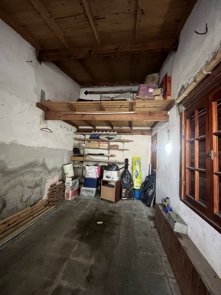 VENTA DOS PH 2 Y 3 AMBIENTES A RECICLAR EN POMPEYA. VENTA EN BLOCK APTO CREDITO