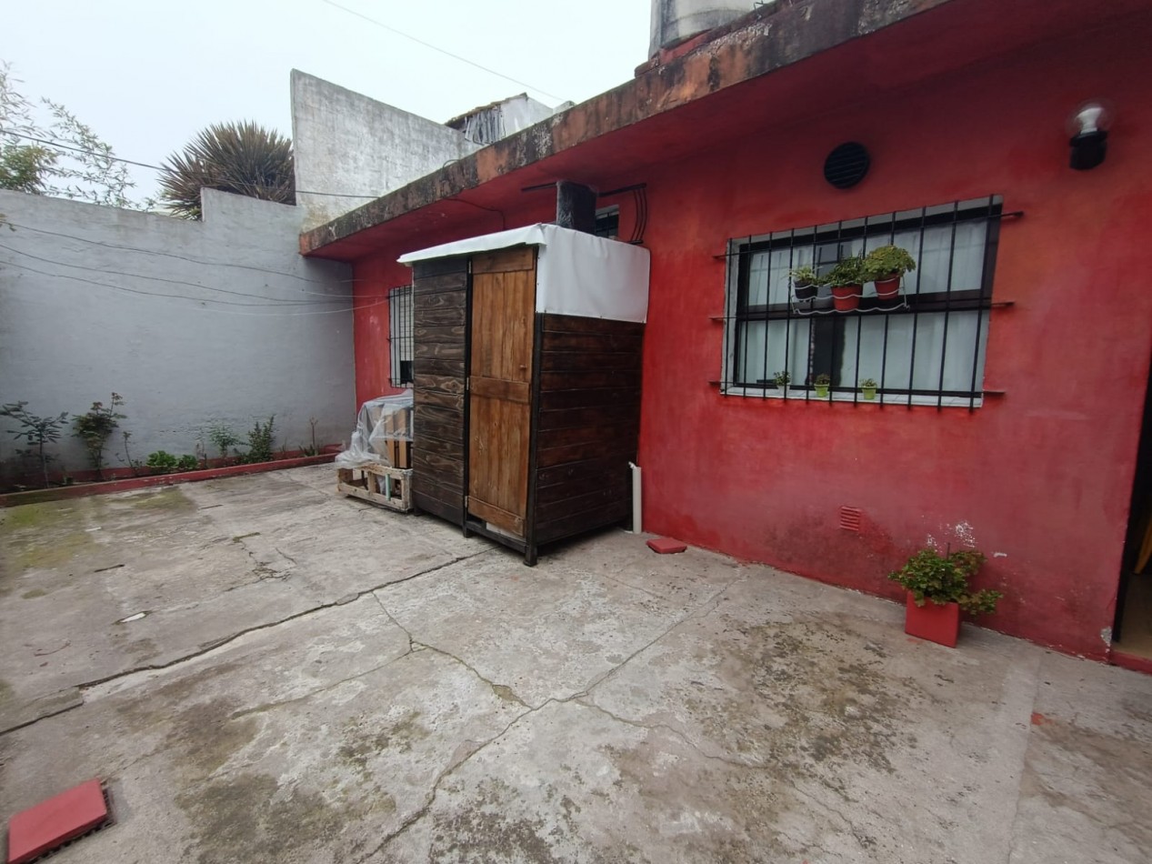 VENTA DOS PH 2 Y 3 AMBIENTES A RECICLAR EN POMPEYA. VENTA EN BLOCK APTO CREDITO
