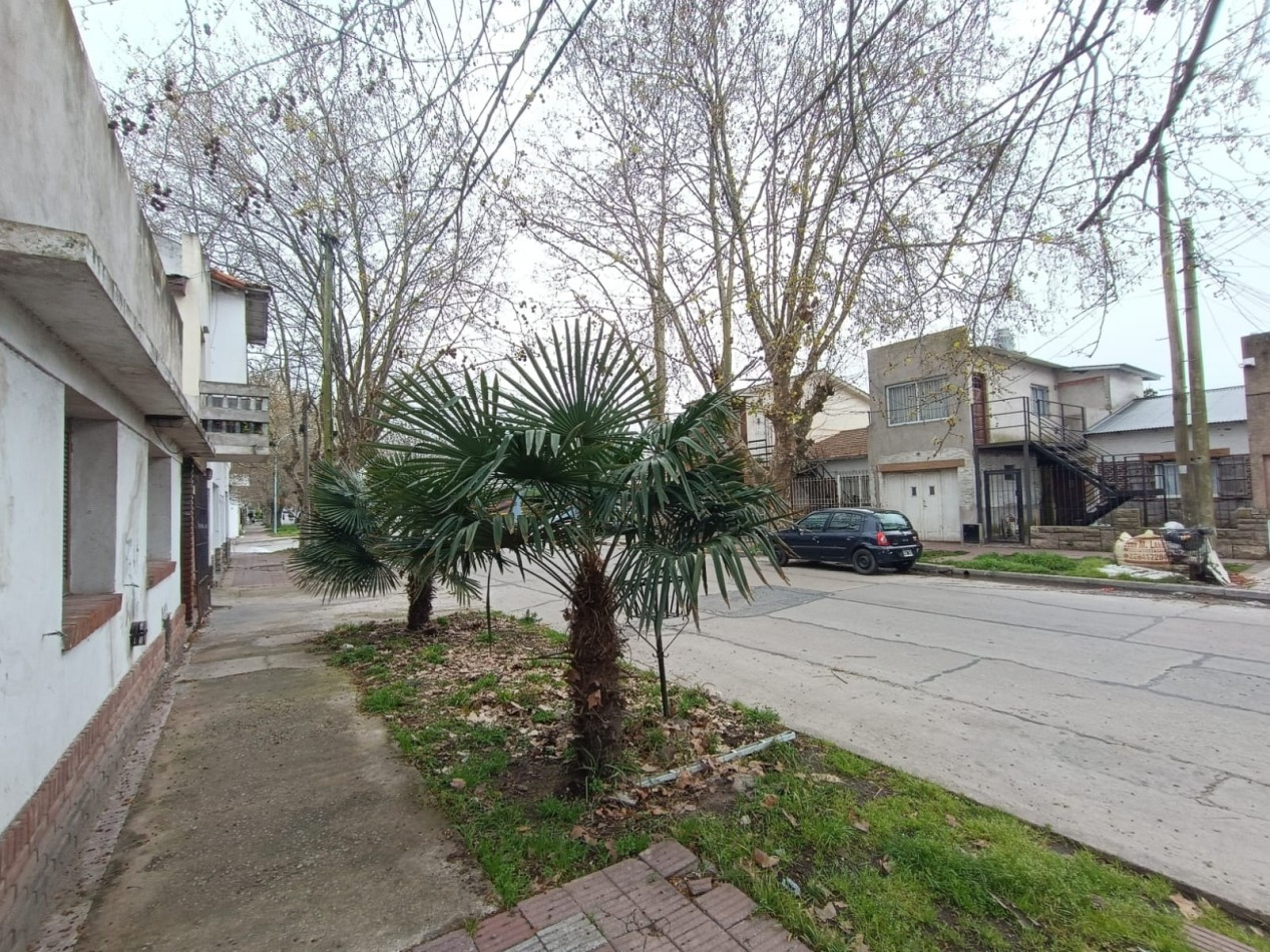 VENTA DOS PH 2 Y 3 AMBIENTES A RECICLAR EN POMPEYA. VENTA EN BLOCK APTO CREDITO