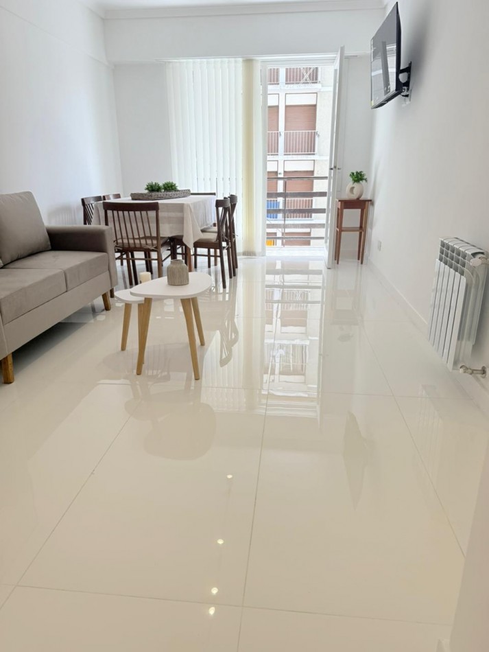 Departamento 3 amb al frente con balcon Reciclado Centro 