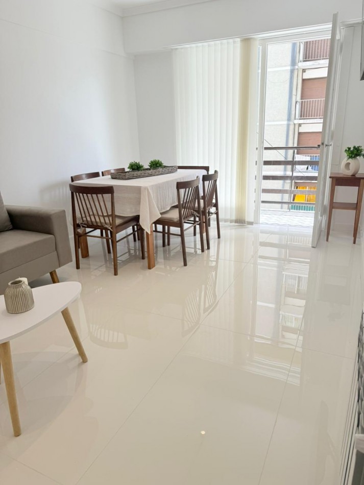 Departamento 3 amb al frente con balcon Reciclado Centro 