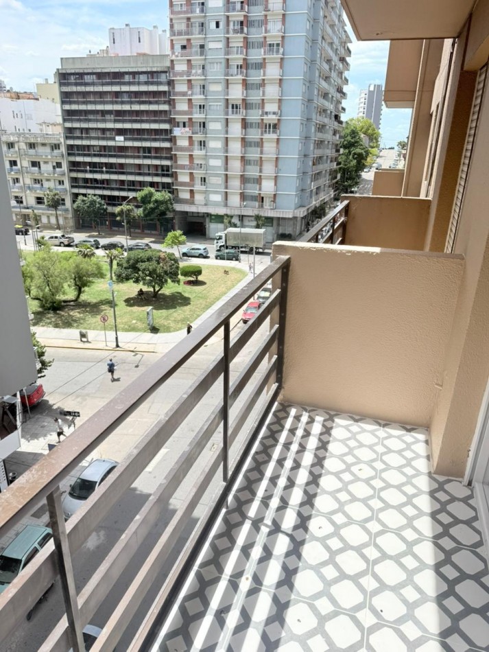 Departamento 3 amb al frente con balcon Reciclado Centro 