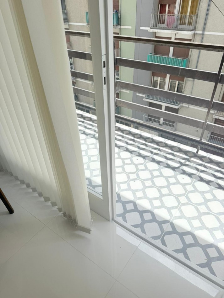 Departamento 3 amb al frente con balcon Reciclado Centro 