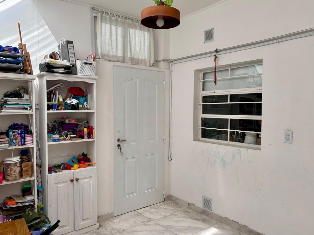 Venta Casa en ph, 3 ambientes, Parque Luro