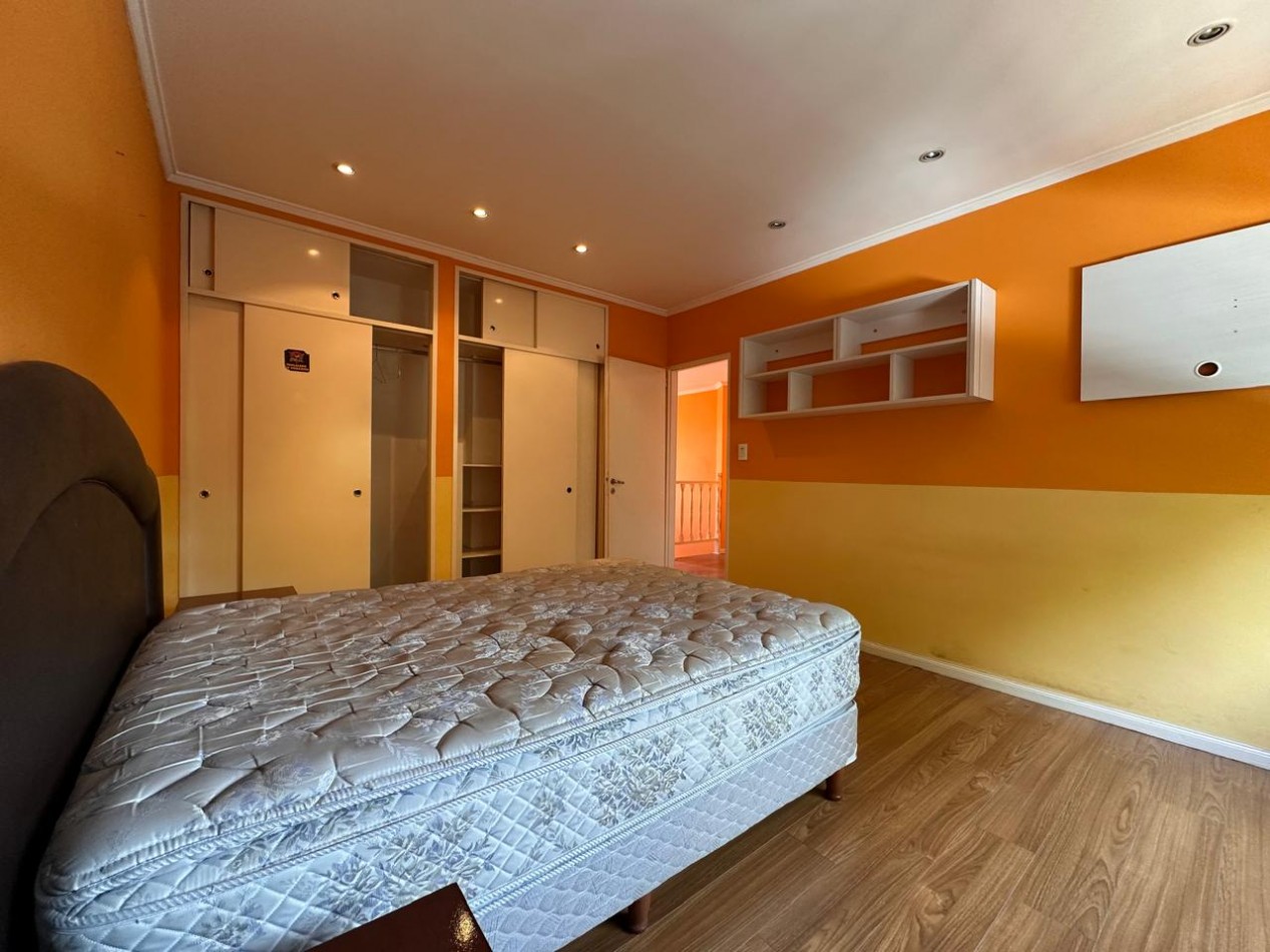 VENTA CASA 5 AMBIENTES CALEFACCION CENTRAL BARRIO PERLA NORTE