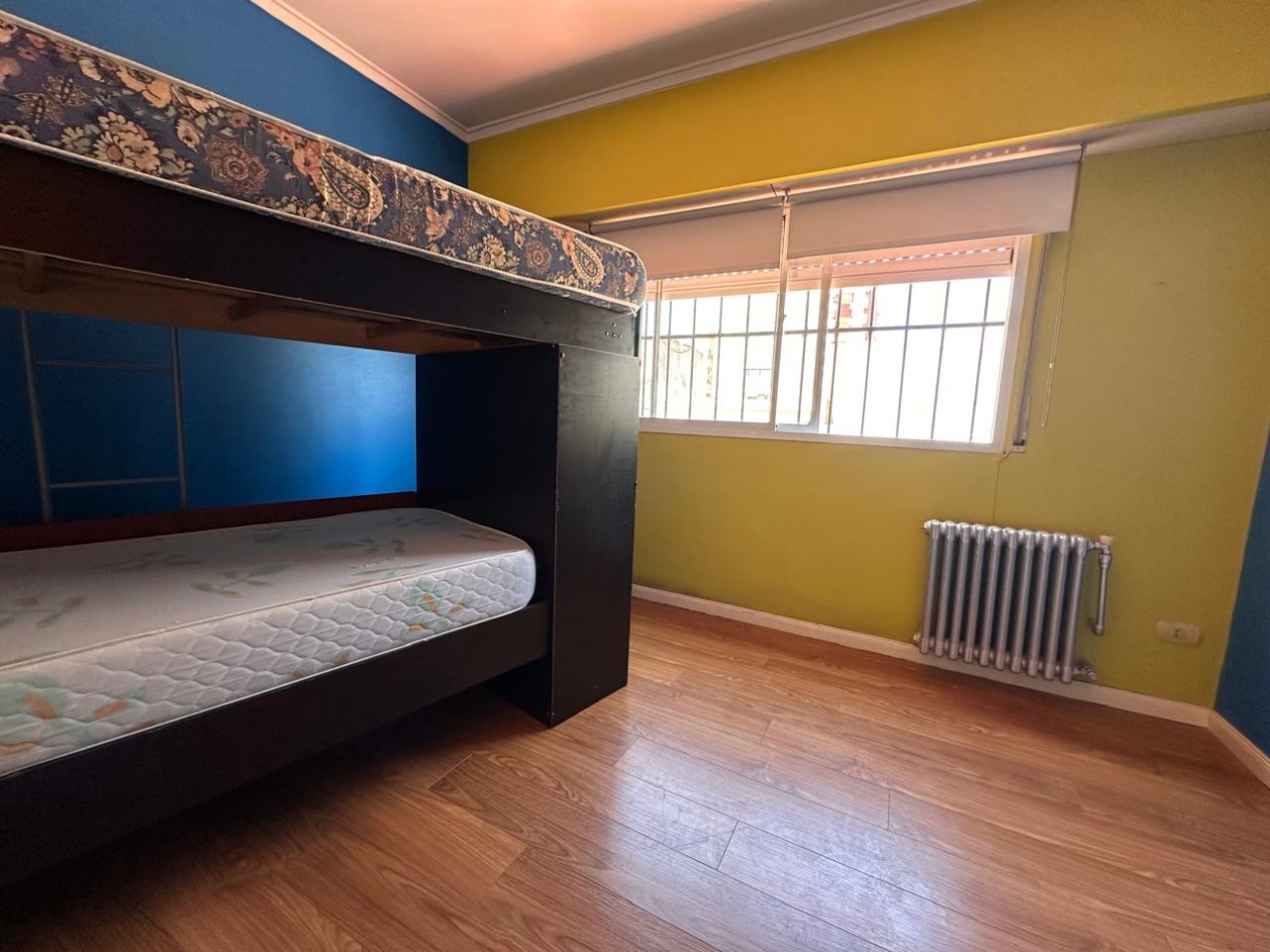 VENTA CASA 5 AMBIENTES CALEFACCION CENTRAL BARRIO PERLA NORTE